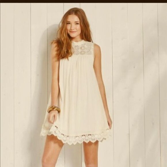 Hint of mint cream crocheted sleeveless dress - Picture 1 of 8